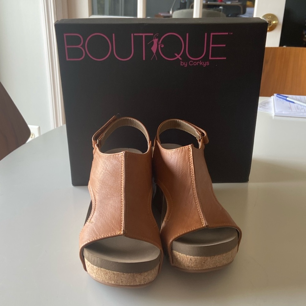 Boutique by Corkys Cognac Wedges in size 6.
